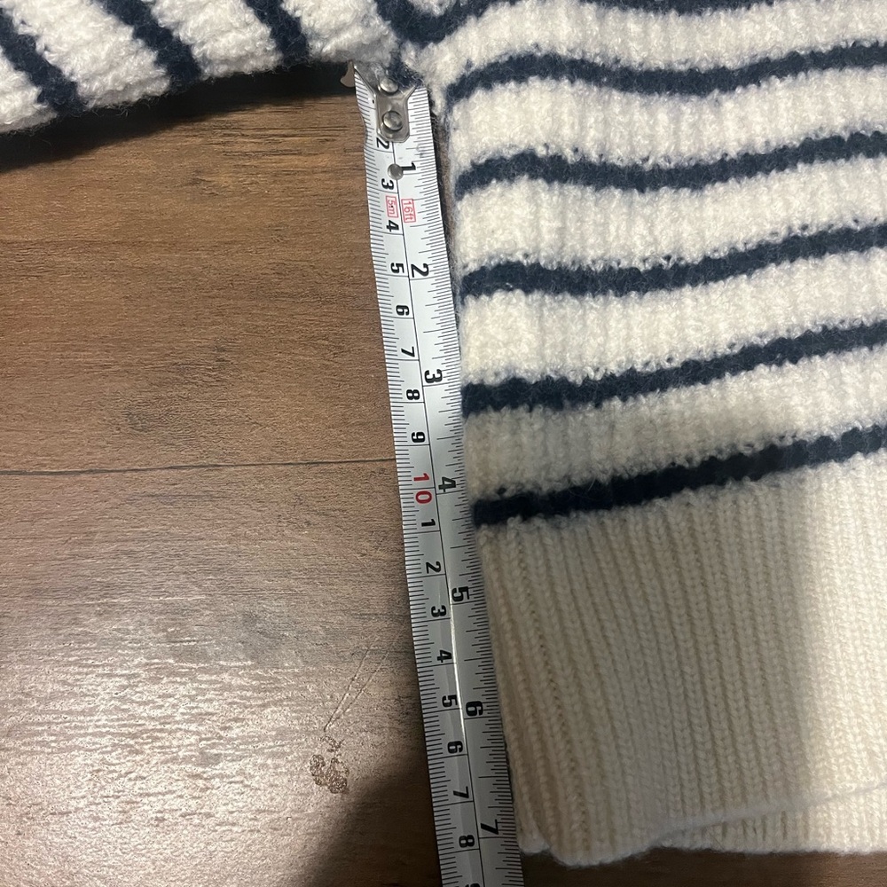 Aritzia Wilfred Maria Cropped sweater - Picture 6 of 6